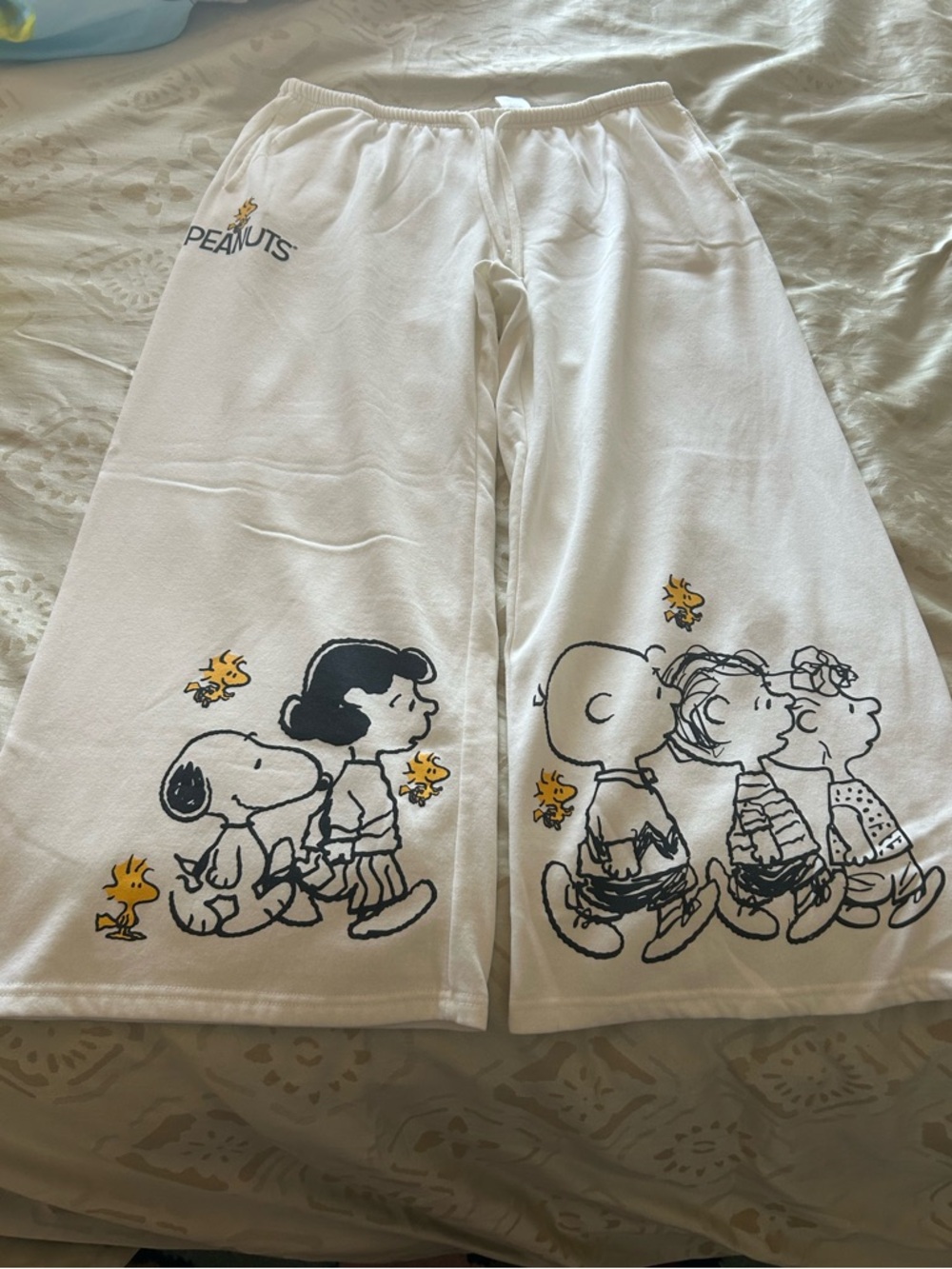 Peanuts Cream Logo Lounge Pants